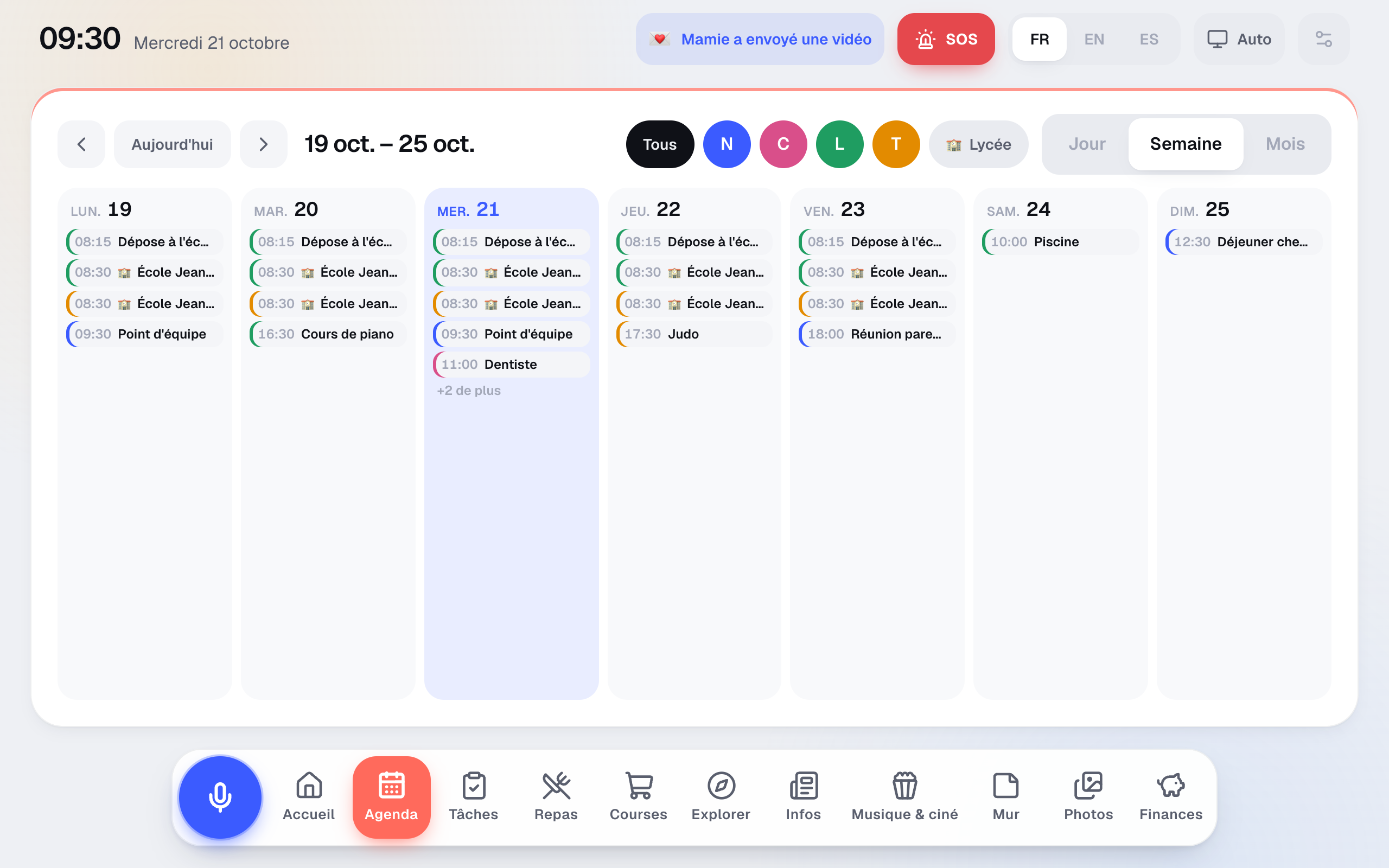 L'agenda de la semaine, fusionné avec Google Calendar, une couleur par membre